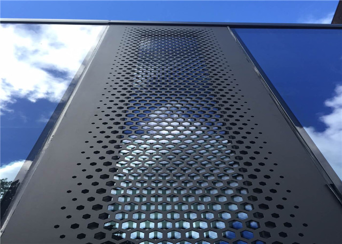 Colorful ISO9001 2.8mm Decorative Expanded Metal Sheet