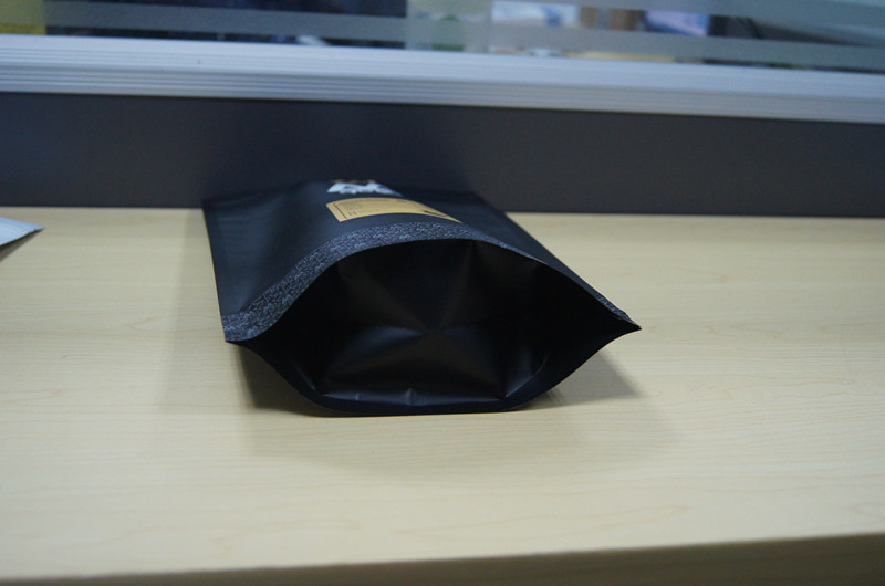 Black matte k coffee aluminum foil pouch packaging doypack bags