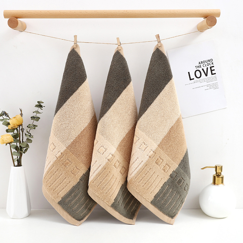Experience the Luxury of Pure Cotton with This Sustainable Plain Weave Bath Towel Set