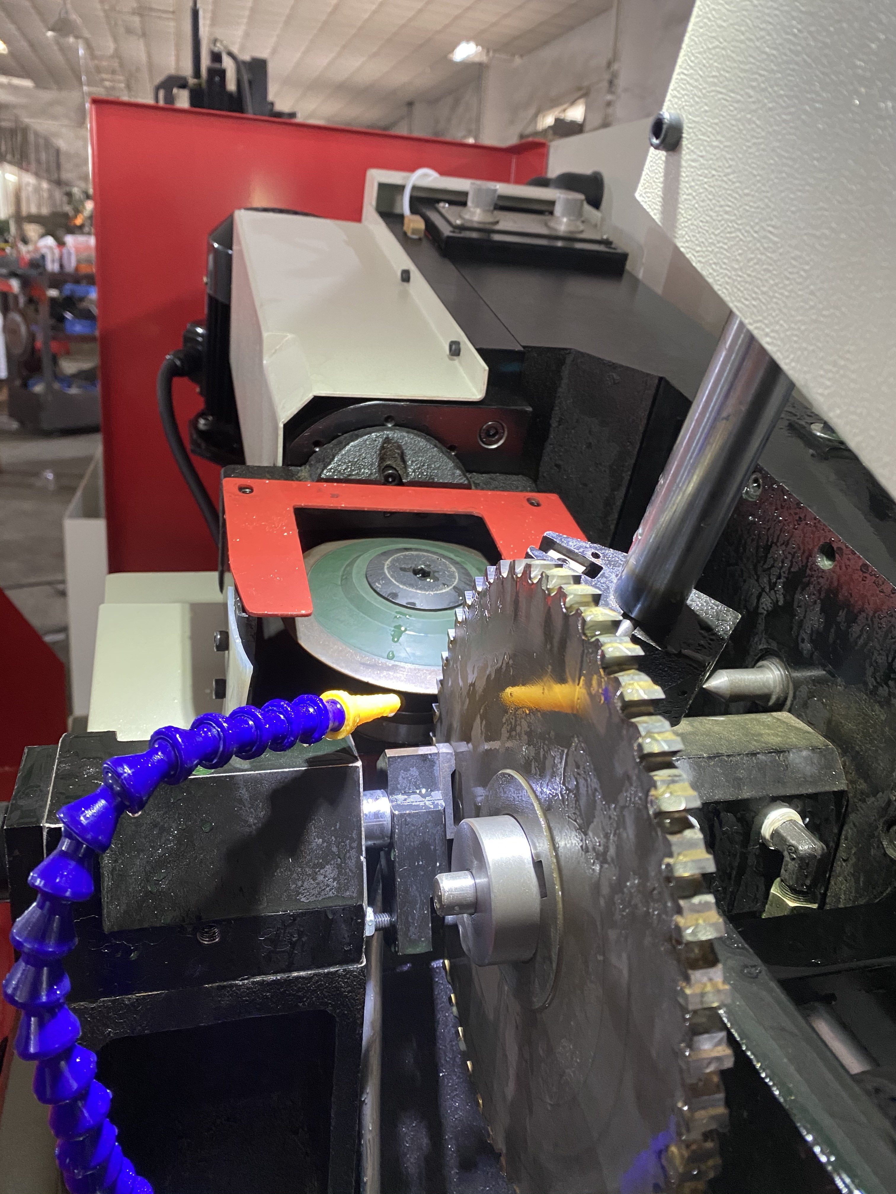 LDX-026A Full CNC Alloy Saw Blade Grinding Machine Manufacturers