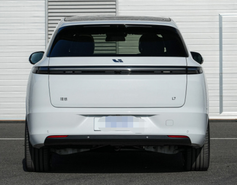 LI L7 2023 Pro 5 Door 5 Seats Medium And Large SUV Left Hand Steering