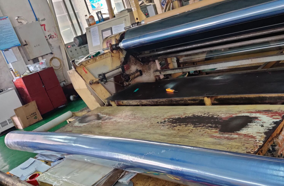 Normal Clear Packaging PVC Film 28kg 42PHR non sticky 0.2mm Thickness
