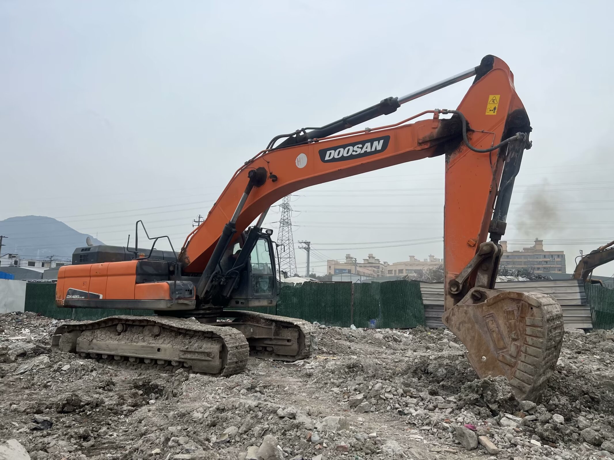 Transport Width 3.2 m 2021 Doosan DX420 Used Excavator Doosan Excavator Dx420lc-9c