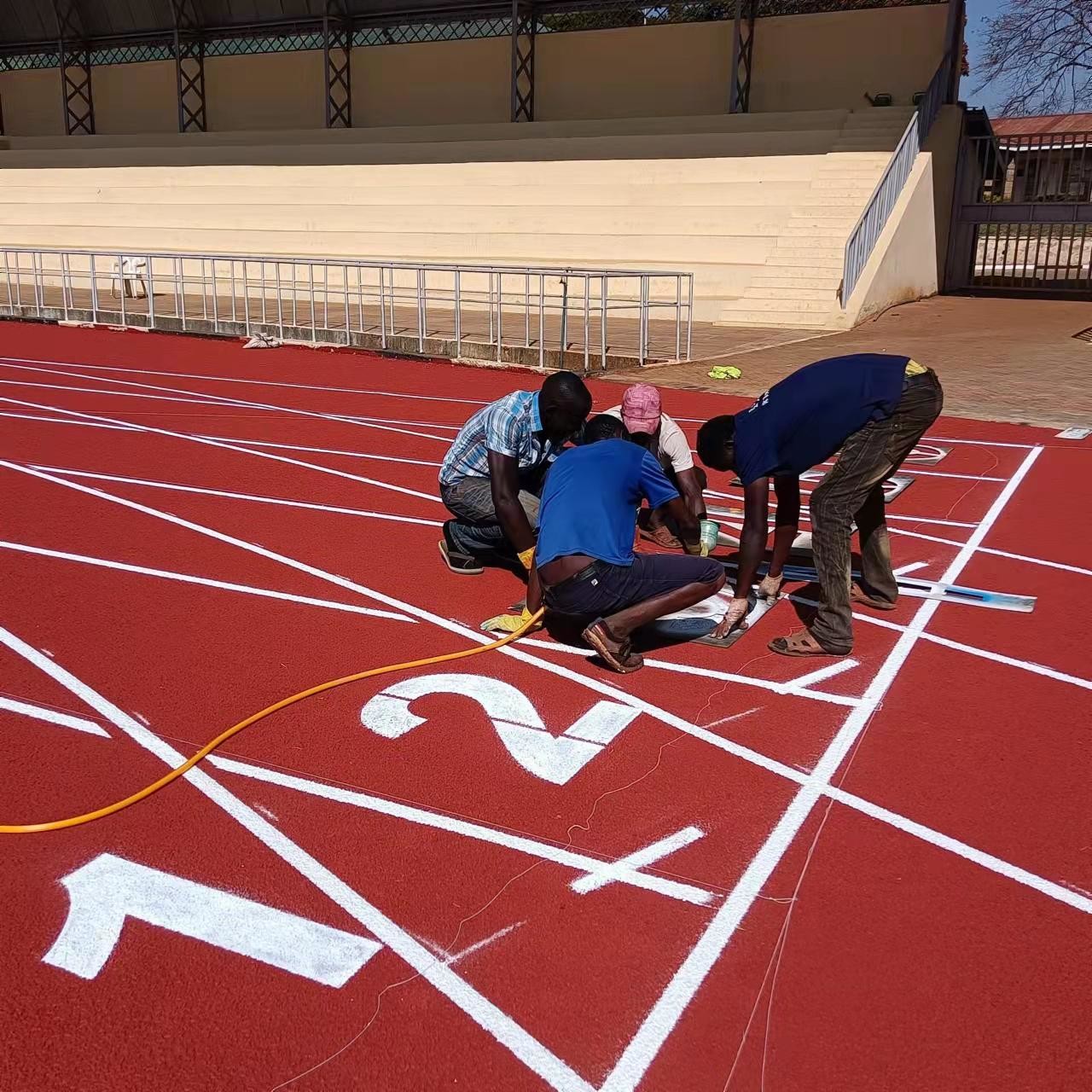 Anti - Slip Sandwich System Running Track Color Customized Runway Playground