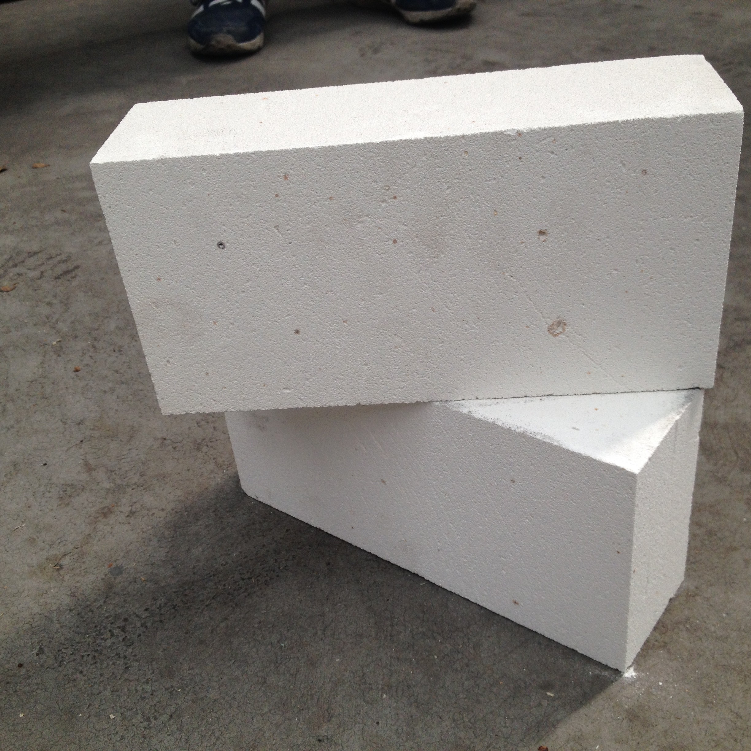 High Purity Alumina Bubble Lightweight Fire Brick For Chemical Industry Furnace