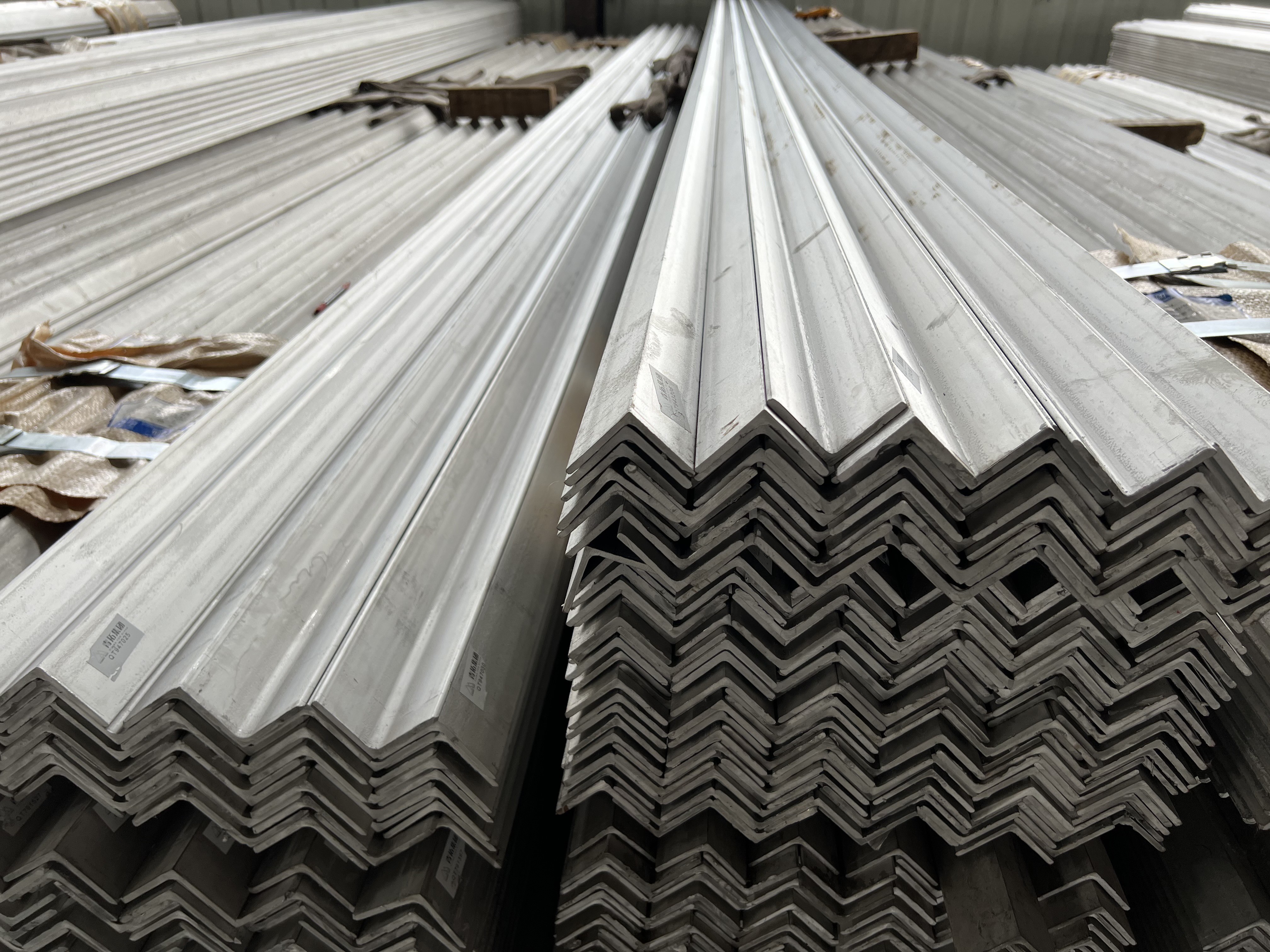 310S Stainless Steel Angle Bar 6m Length Hot Rolled SS 310S Angle Bar