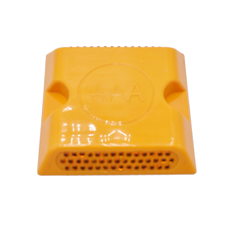 Traffic Safety Plastic Reflective Road Stud in Yellow 100X100X20mm for Traffic Safety