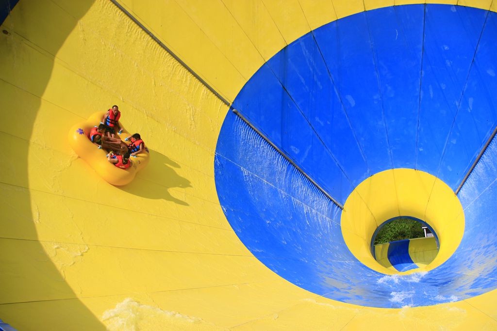 Big Fiberglass Tornado Water Slide For Adults , 14.6m Platform Height
