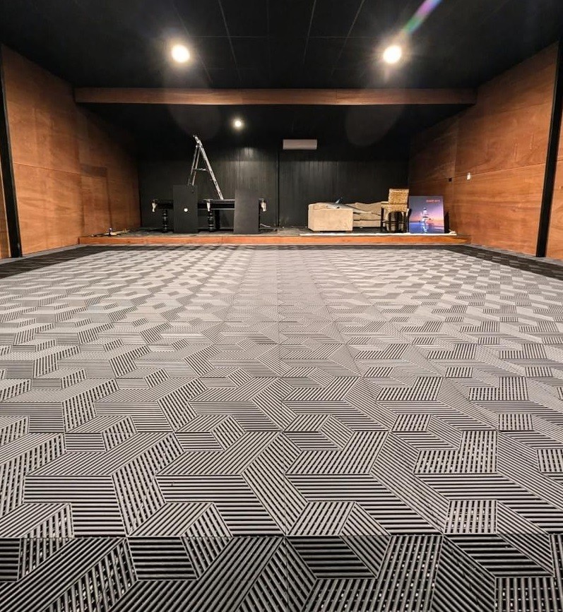 Heavy Duty plastic Garage Flooring Tiles Industrial Floor Mat for Workshop Garage Flooring Tiles
