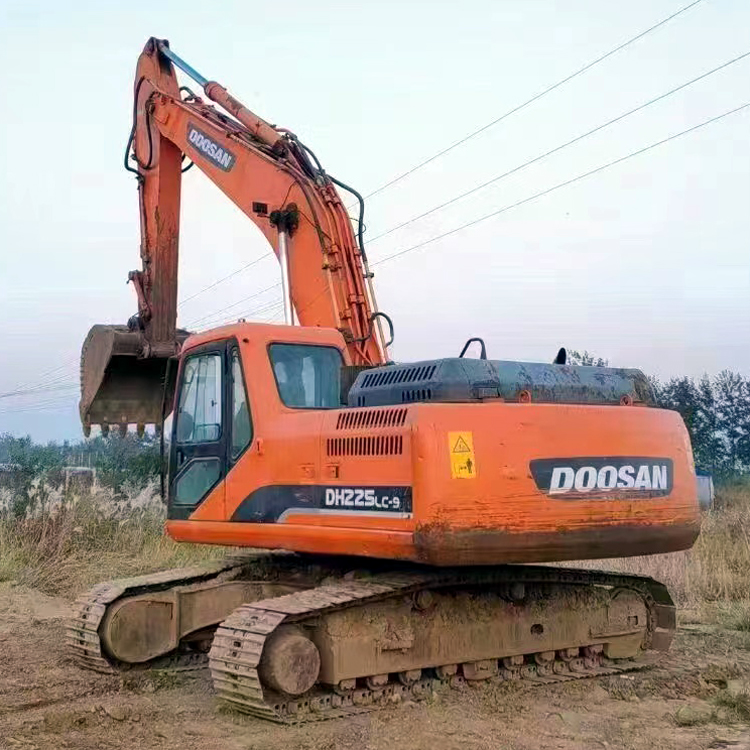 110 KW Doosan DH225LC-7 Crawler Excavator Made in Korea Perfect for Heavy-Duty Tasks