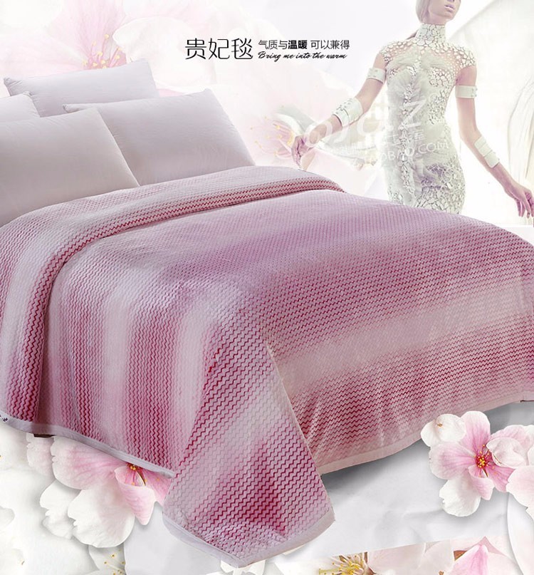 Luxury Solid Color Flannel Bed Blanket , Thick Reversible Flannel Blank Anti - Static