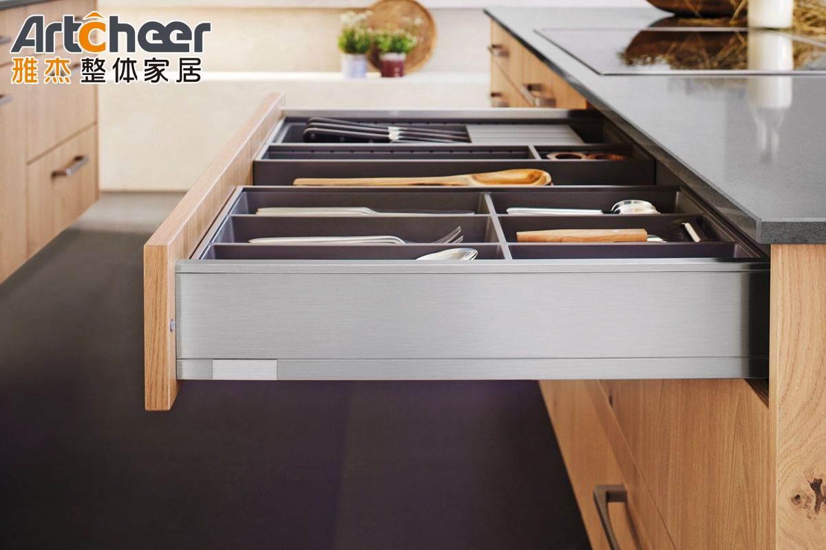 Craftsman Kitchen Cabinets Furniture With Plywood Carcase And Veneer Laminated Finish