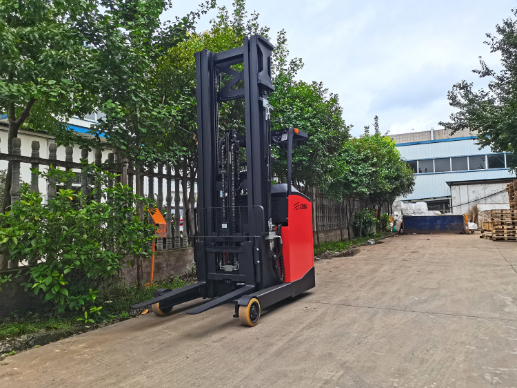 seated 2ton electric reach truck stacker forklift with 7.2m height side shifter