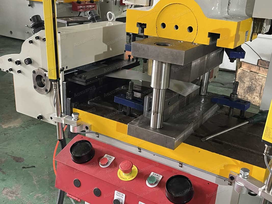 High Precision Pneumatic Punching Machine 25T Small Fully Automatic Instrumentation Precision Metal Parts Production