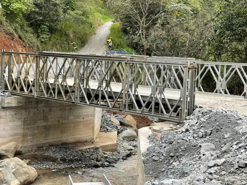 40-120m Deck Truss Bridge Pedestrian Truss Bridge Steel Beam Bridge