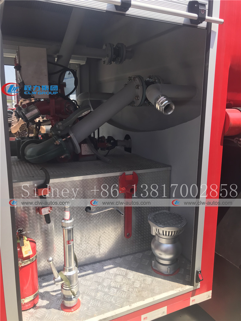 Sinotruk Howo 4x2 4CBM Water Tank Fire Fighting Truck