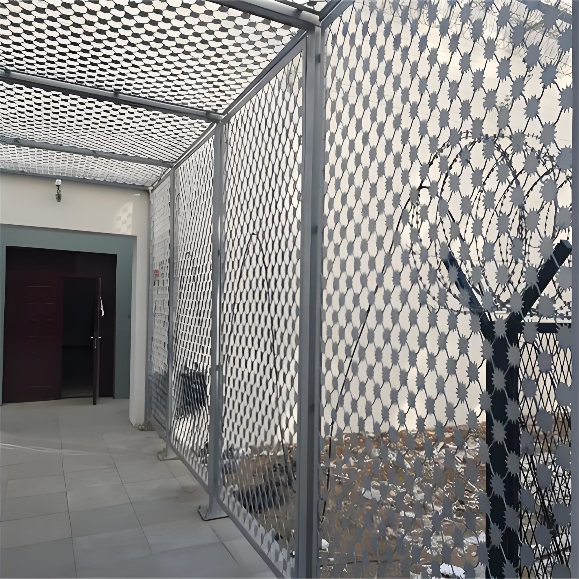 Galvanized Metal Wire Mesh Fencing High Security Prison Fencing 2.5m