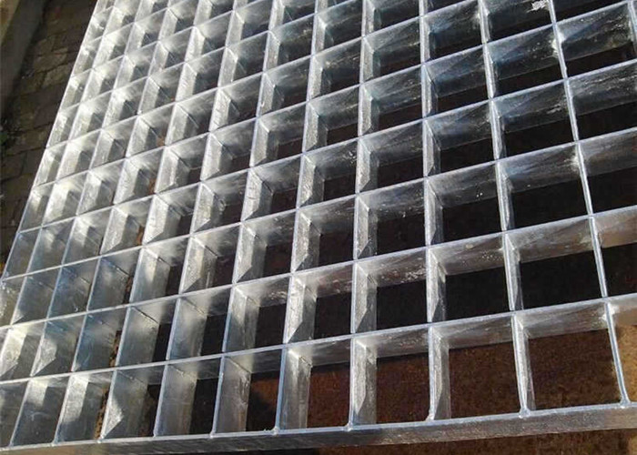 Park Drain Catwalk Metal Grating 30X100mm Light Weight Impact Resistance