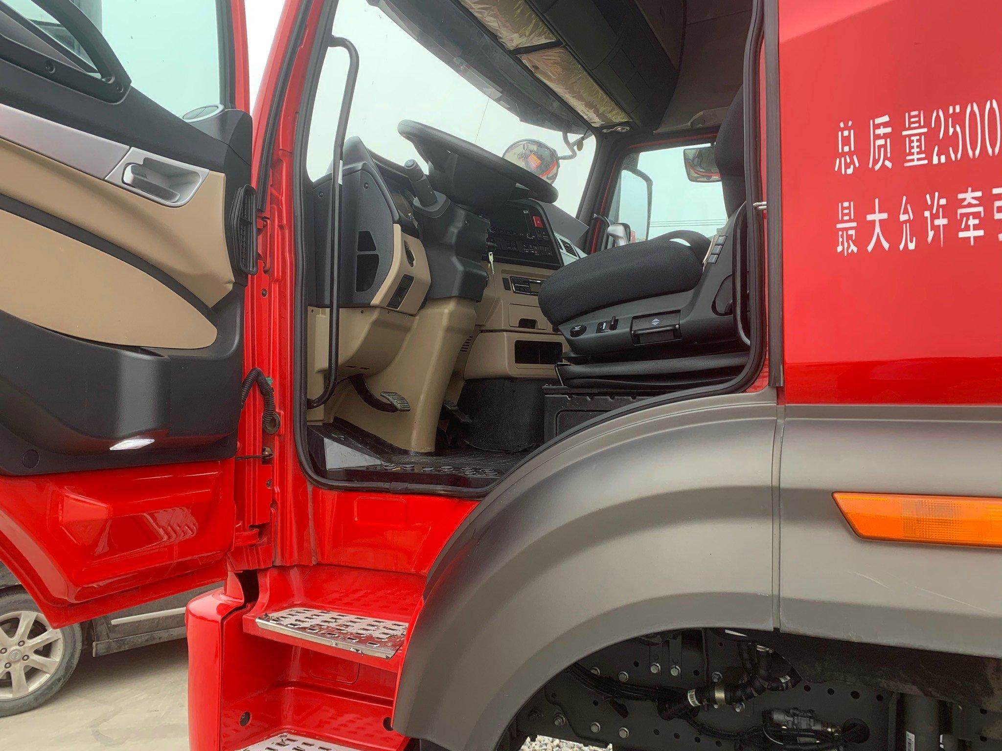 Sino Truck HAOHAN J7G Heavy Truck 6*4 400hp Used Tractor Truck