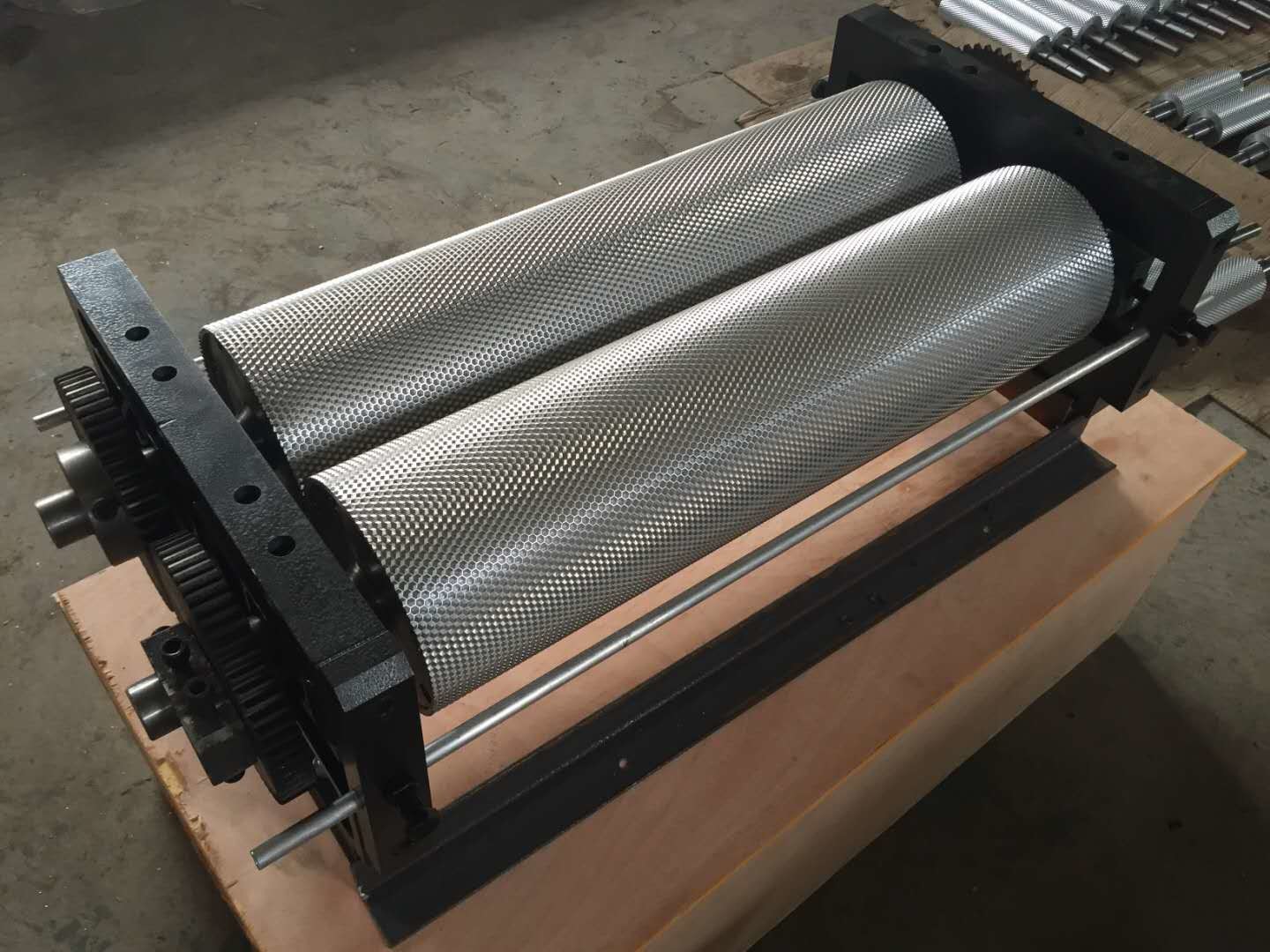 Apiculture Beeswax Embossing Machine Aluminium Alloy Comb Foundation Machinery