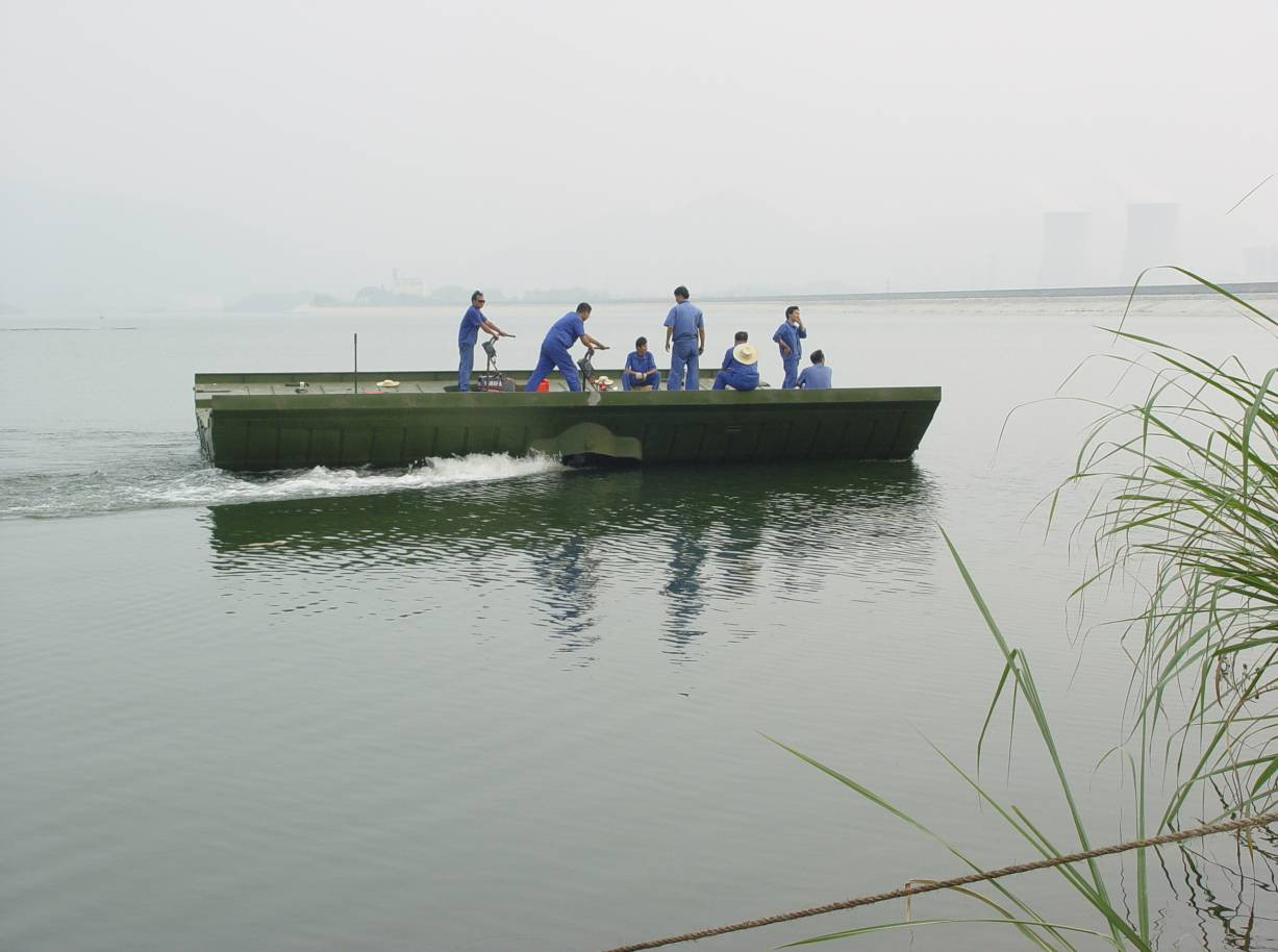 Power pontoon bridge\Power floating bridge