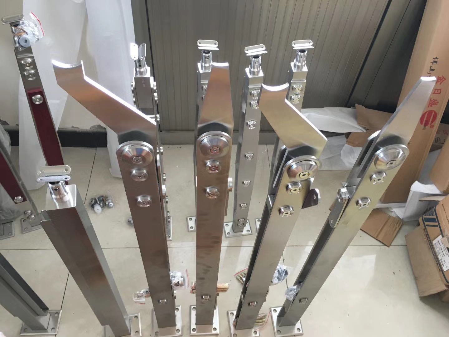 Aperture 20mm SS304 1200mm Stainless Steel Balustrade Posts