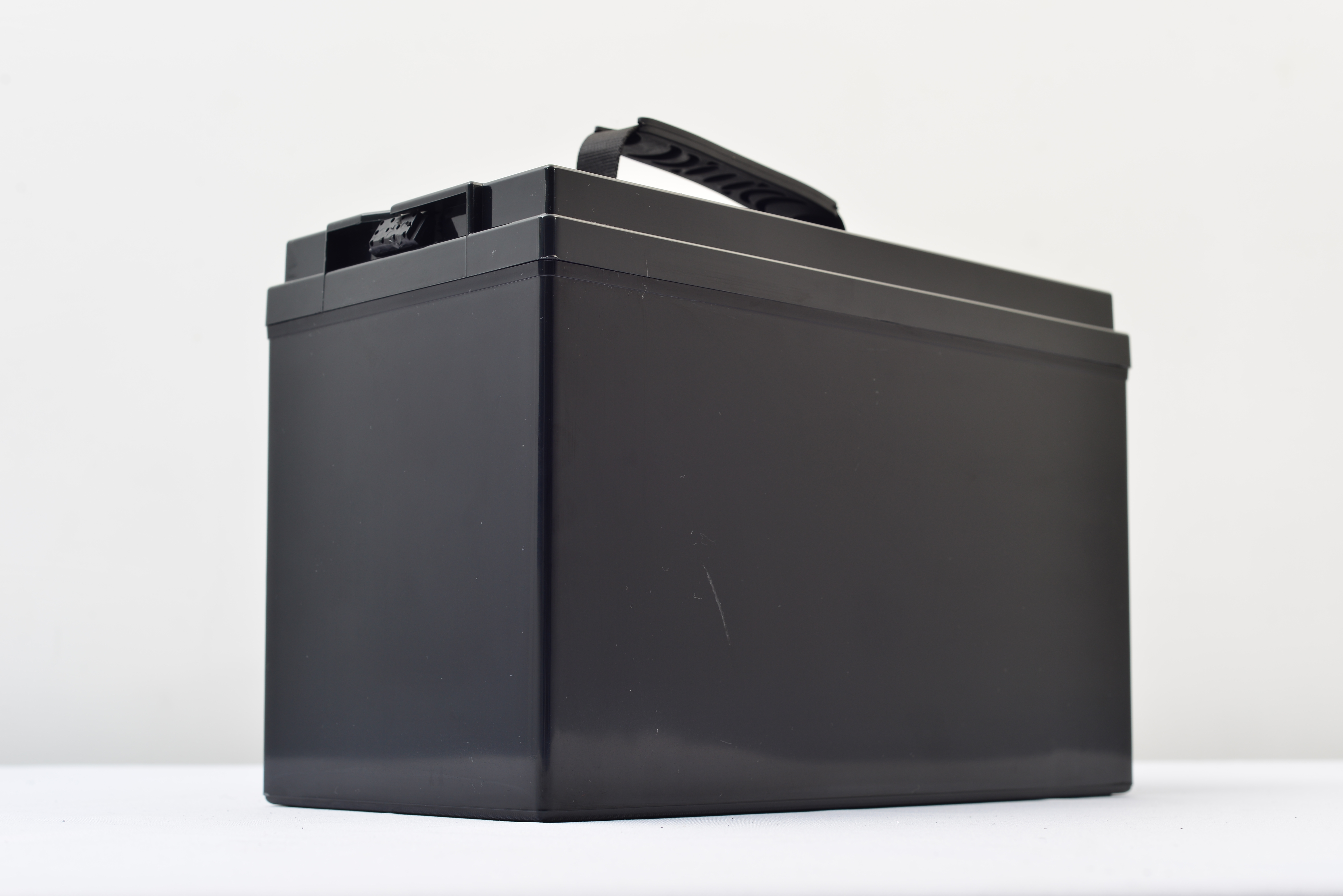 Lithium Ion Batteries Of Quick Jumpstarting Capability For Electric Motorcycle Of 12V 250ah For Cycle Life 5000 Times