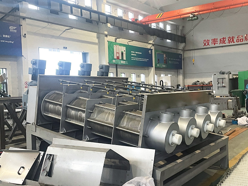 SS Volute Sludge Treatment Dewatering Machine Strew Press Sewage 4000L / H