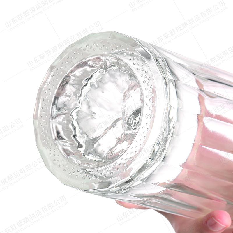 500ml 700ml 750ml Healthy Lead-free Glass Empty Vodka Glass Wine Bottle for Beverage