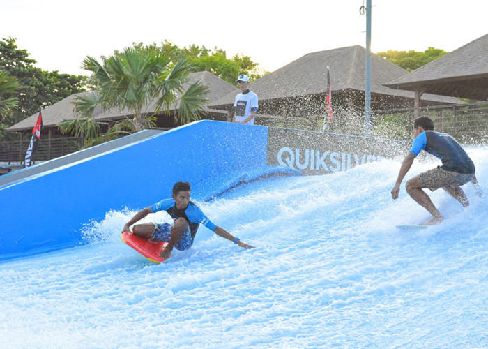 Promotional Water Wave Pool Logo Printed / Double Person Portable Flowrider For Resort Hotel