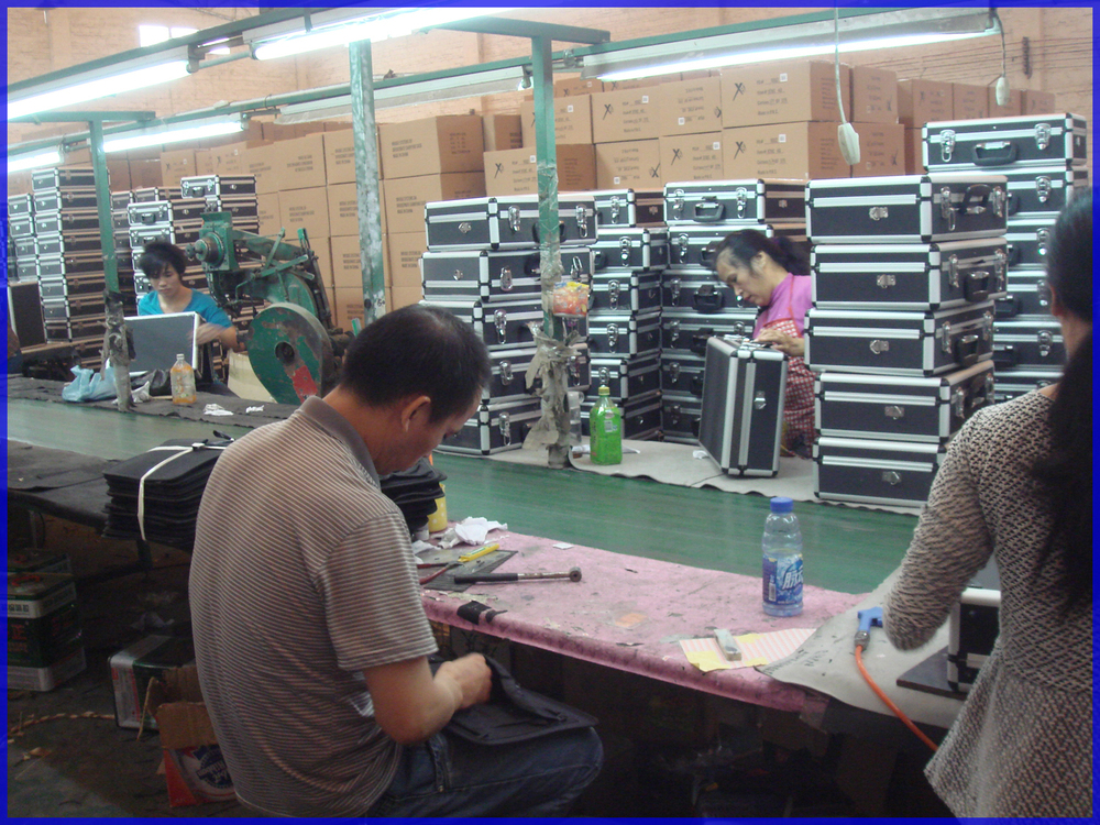 Anti - Shock Camera Hard Case Jumbo Aluminum Crystal Storage Case With Foam Padding EVA Lining