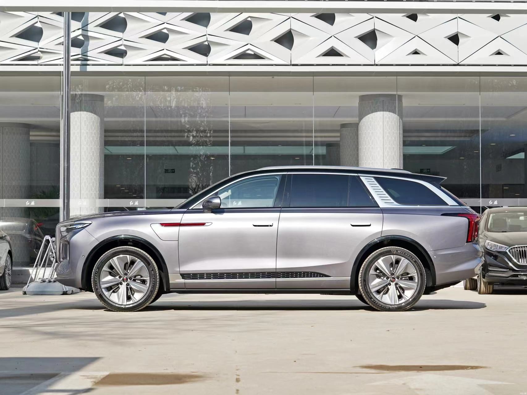 Hongqi E-HS9 2022 690KM Qixiang EV Large SUV 6 Seats FIX Gear AWD