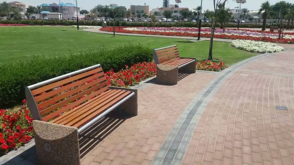 Waterproof Plastic Wooden Bench , Anti Rust Durable Wooden Garden Bench Seat