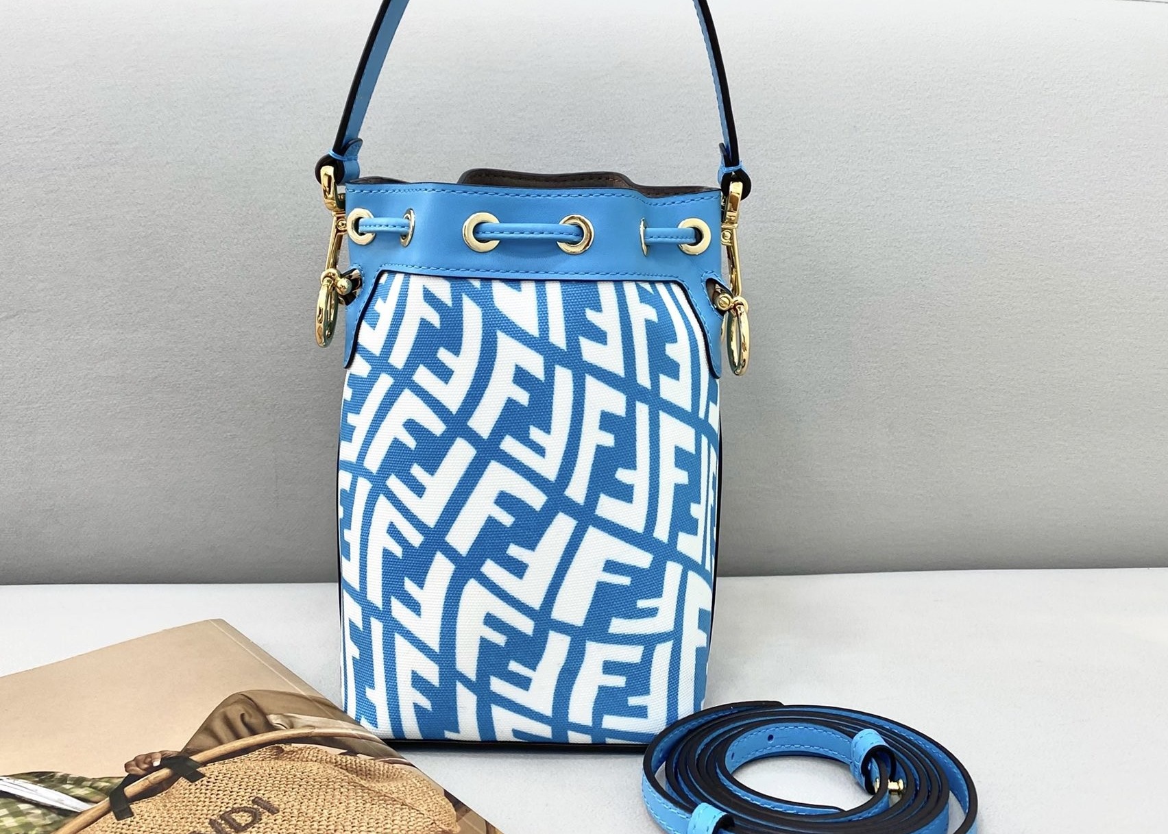 3D Effect Blue Bucket Bag , Psychedelic Crossbody Bucket Bag