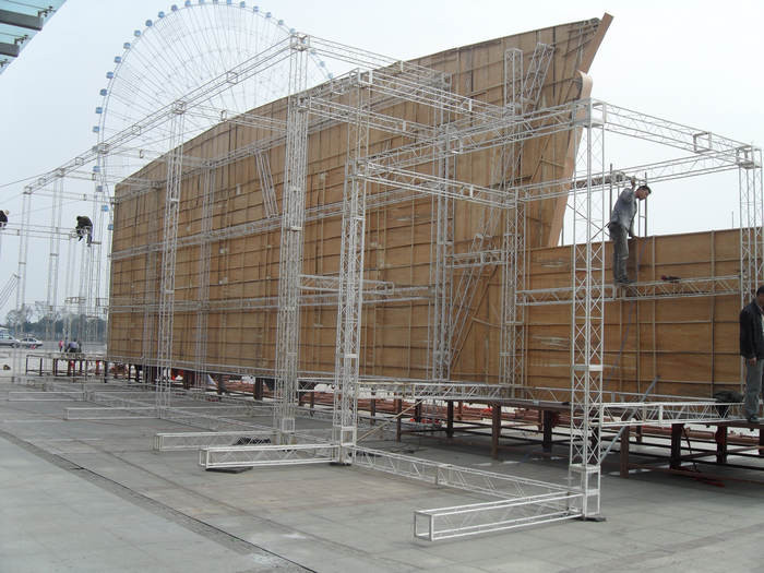 Exhibtion Booth Or Stage Lighting Truss , 290mm or 300mm Aluminum Square Bolt Truss