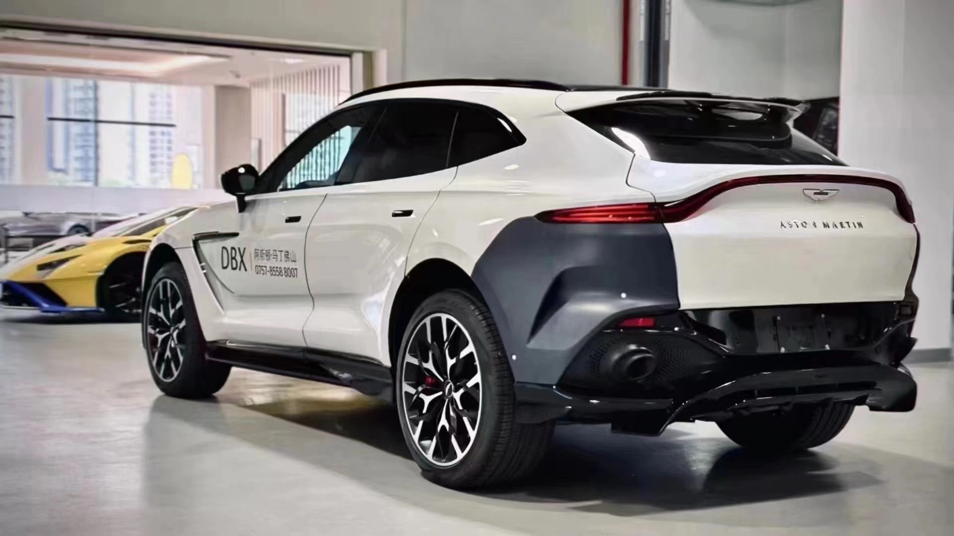 707 DBX Aston Martin Dbx Body Kit Carbon Fiber Rear Bumper With Diffuser
