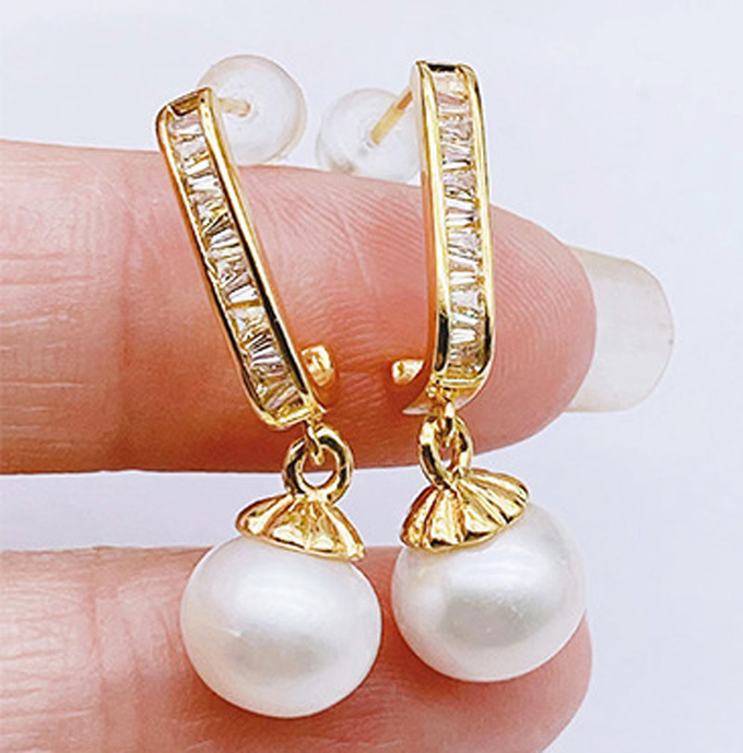 Elegant Earring for Women Gold Color with Big Round Pearl Earring Classic Jewelry Valentine's Day Gift Pearl Earring