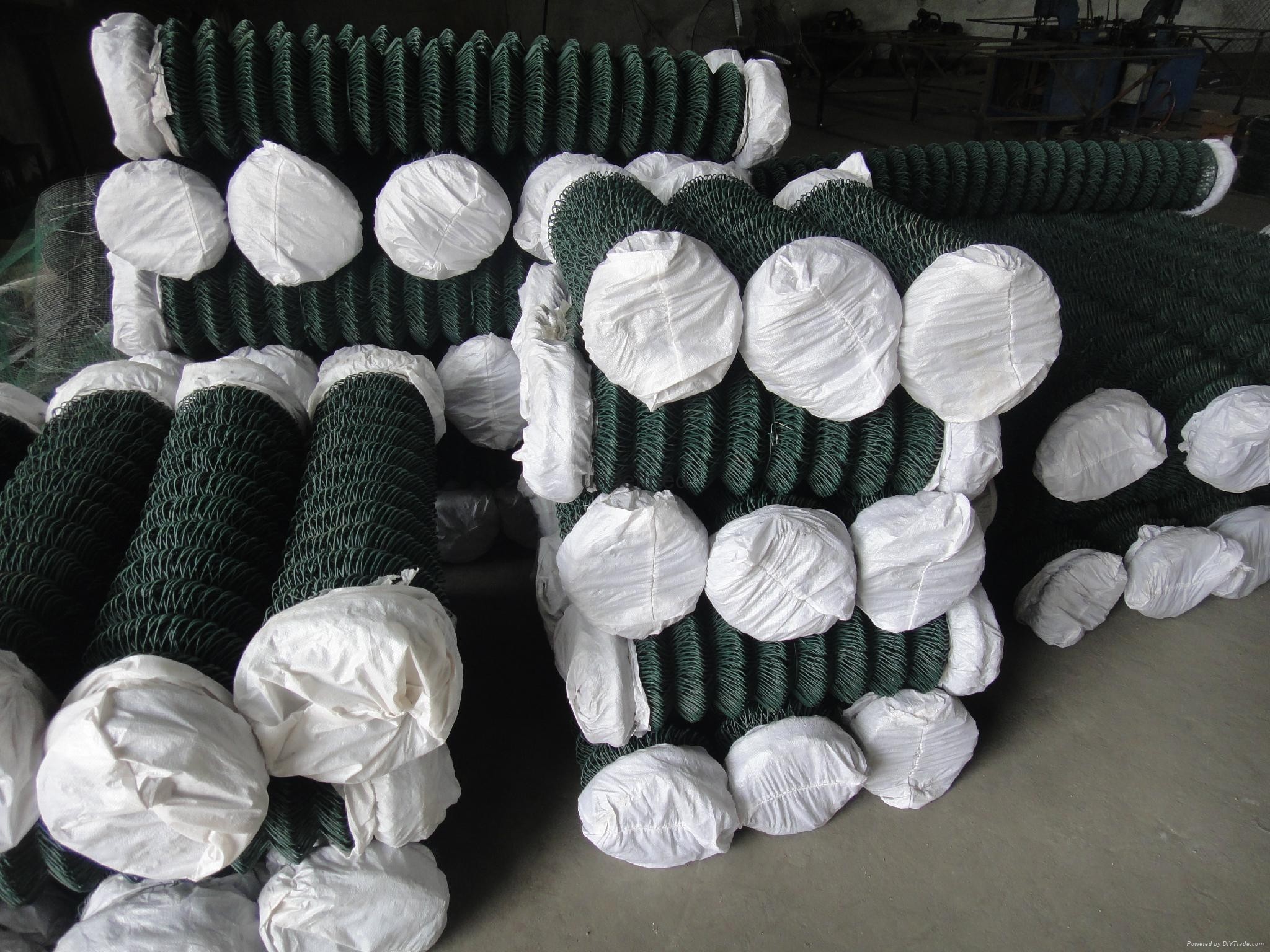 HDG chain link fence Hot-sell chain link diamond wire mesh fence