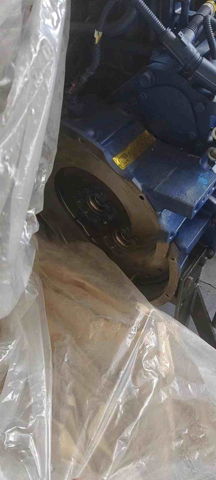 Reliable Bus Spare Parts Yutong Bus ZK6119H Weichai Engine WP7.300E51 High Precision
