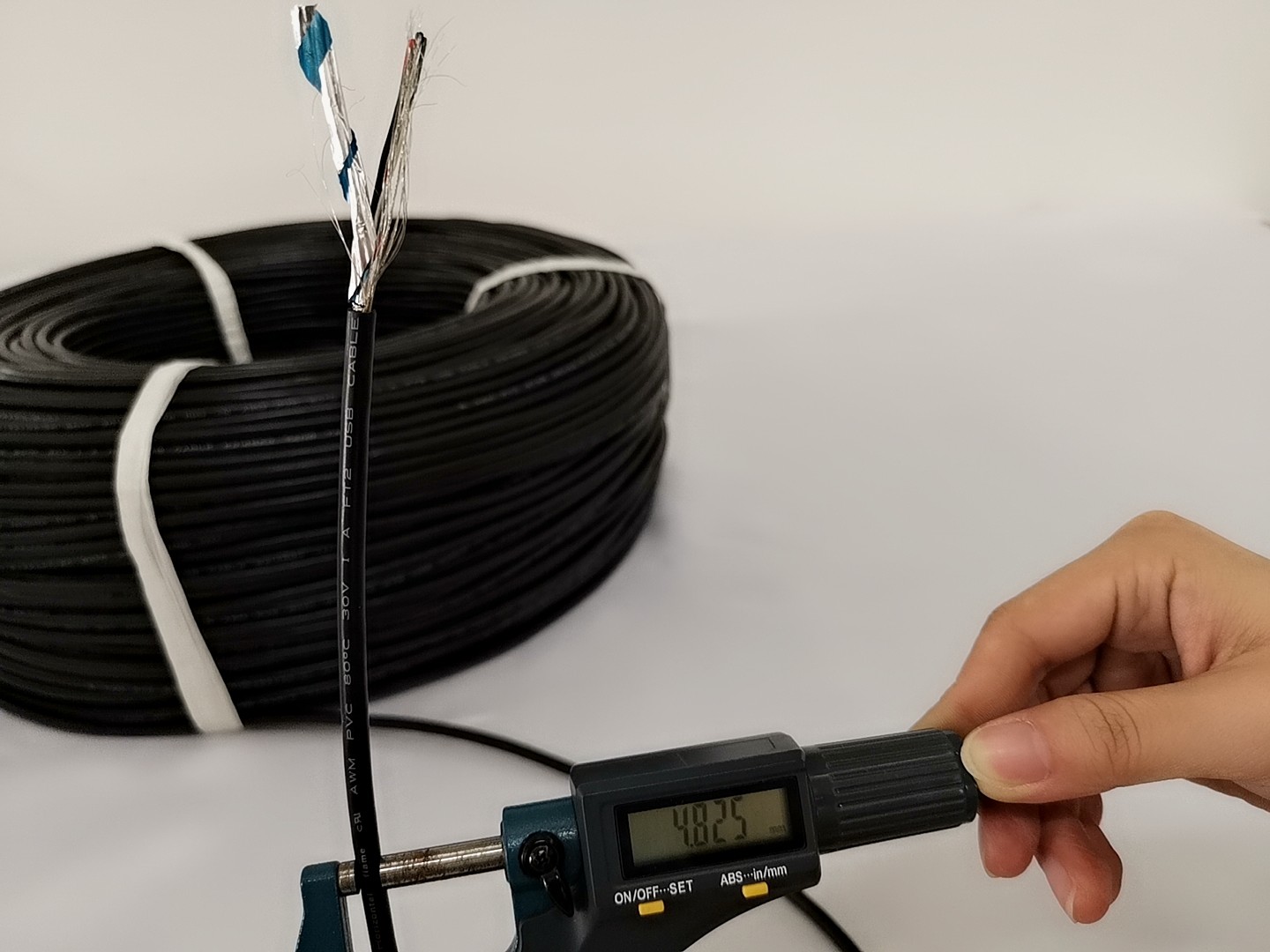 UL2725 AES Ground 4 Core PVC Wire Cable Insulated Customized Length