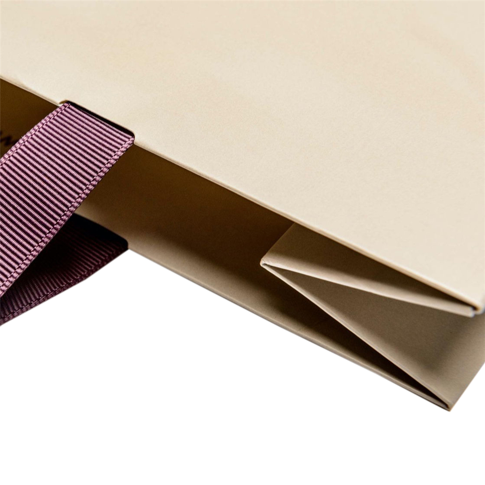 Gravure Printing Custom Logo Necklace Paper Gift Bag for Customized Jewelry Packaging