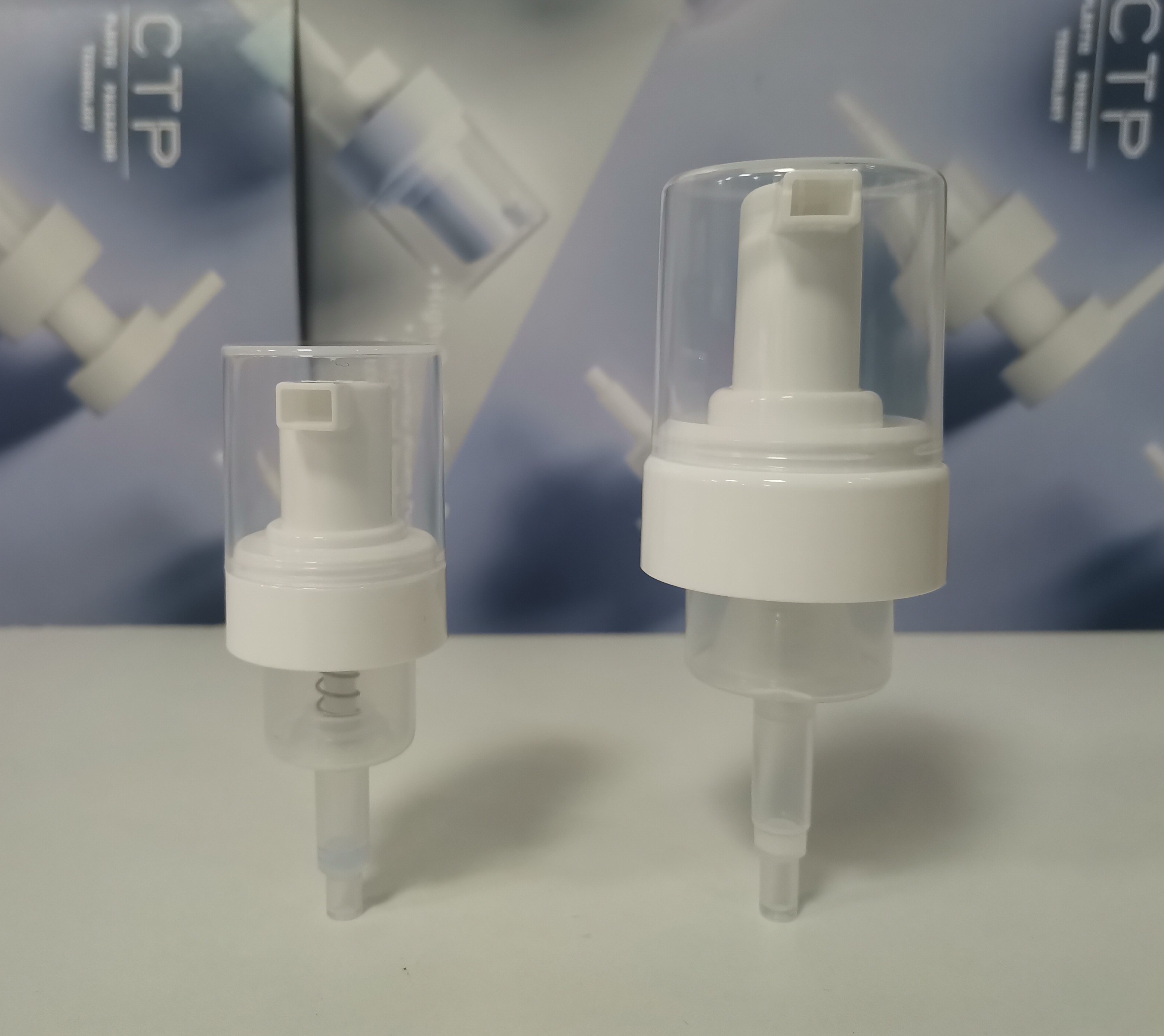 Foaming Mini Foam Pump Screw On Closure Dispensing Colorful Cream 30/410,43/410