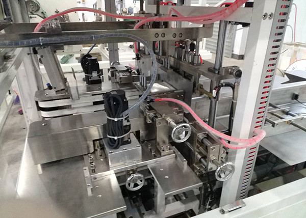 Disposable Under Pads Packing Machine Pre Made Bags Type Compact Design