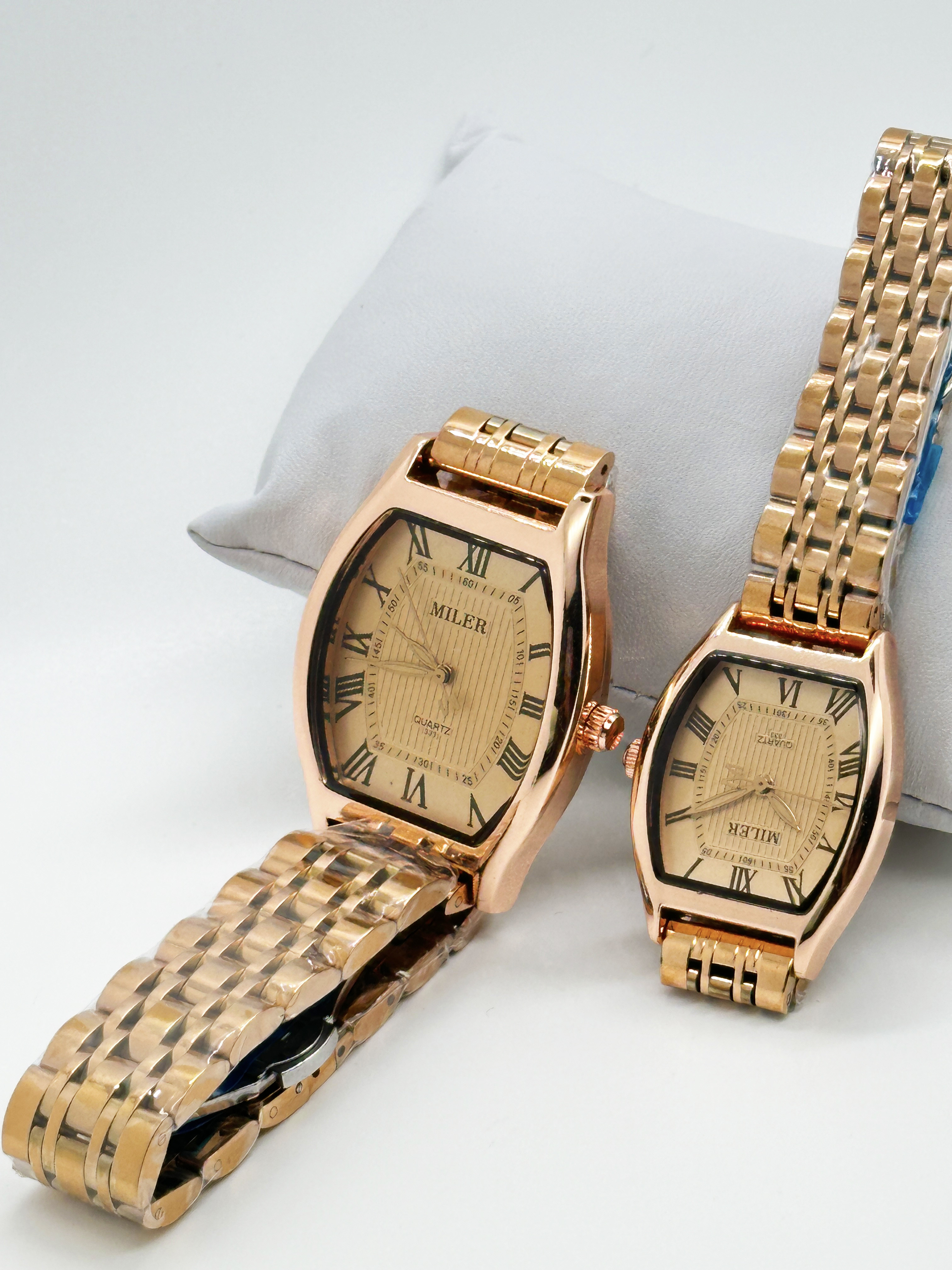 China Factory Hot Lover Luxury Business Stainless Steel Gold Classic Waterproof Couple Watch