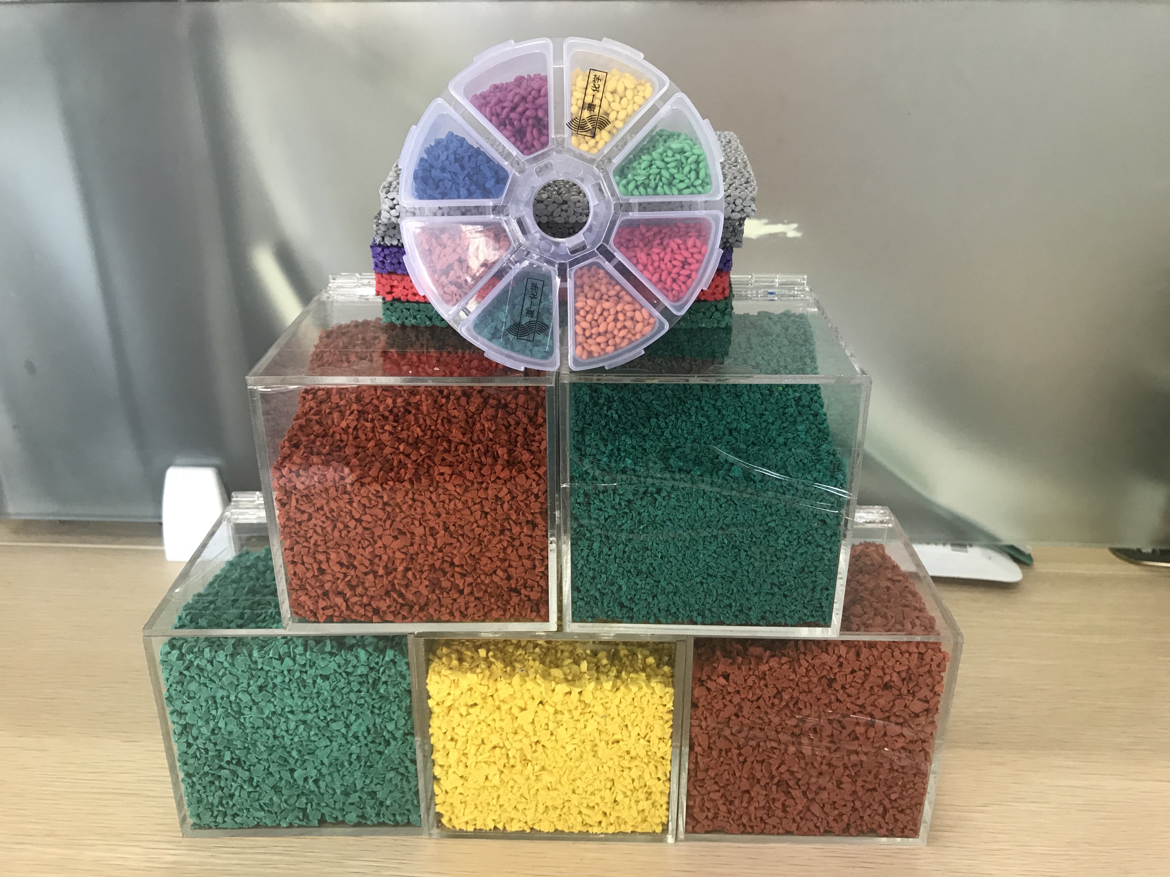 Rice Shape Odorless Black Colored Rubber Granules