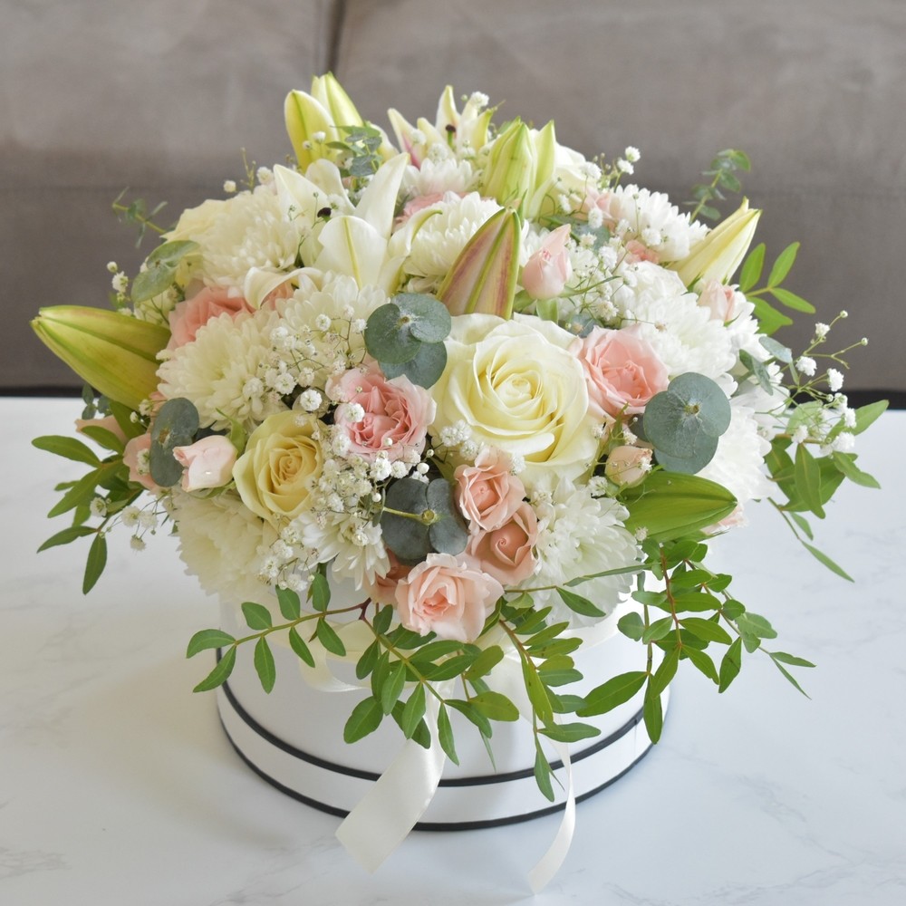 Decorative Cardboard Flower Bouquet Boxes Multifunctional For Graduation
