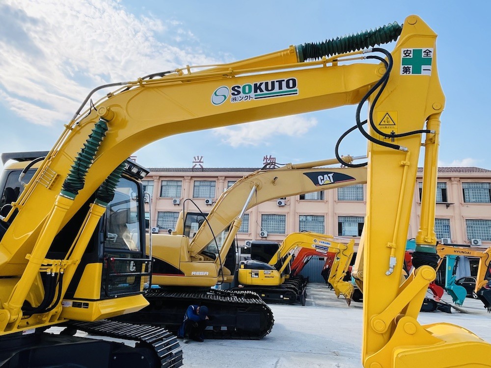 Mini Second Hand Komatsu PC130-7 Crawler Excavator With Komatsu SAA4D95LE-3 Engine
