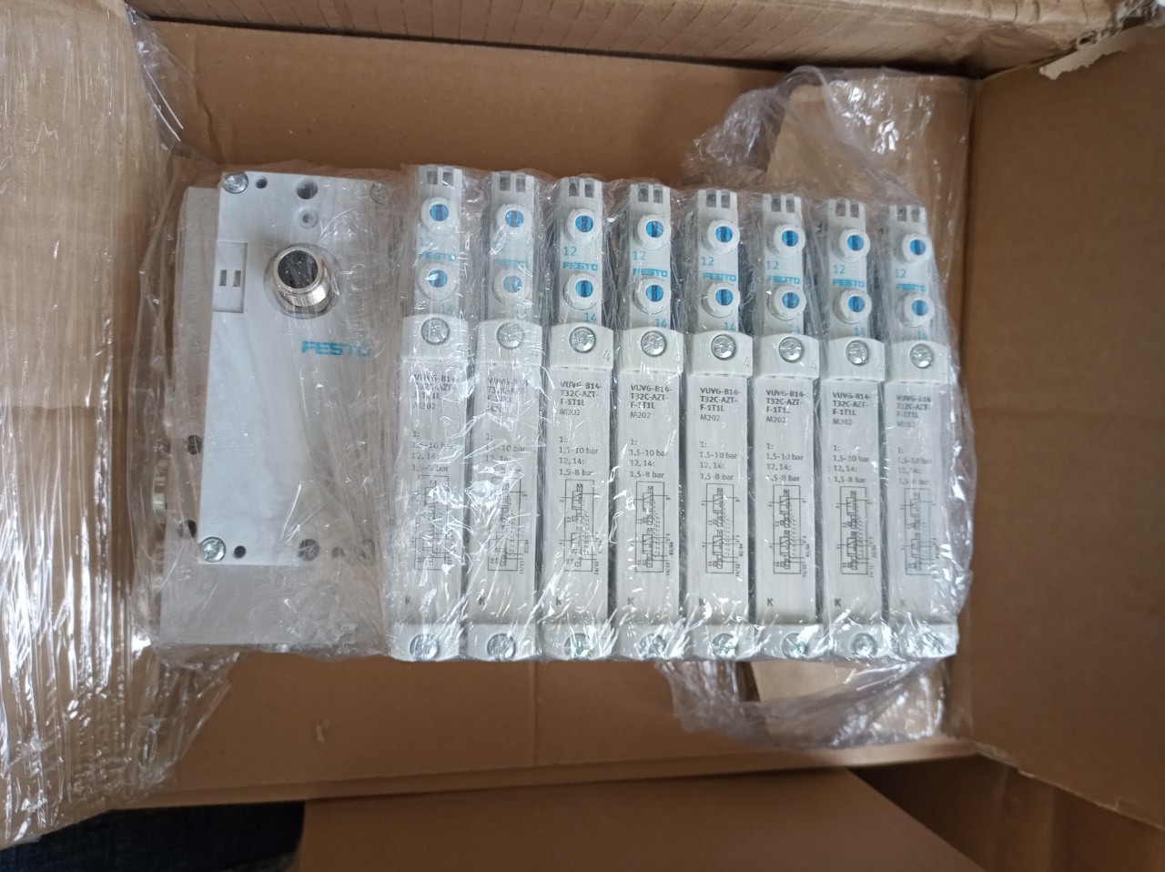 Festo Valve manifold VTUG with multi-pin plug or fieldbus connection VTUG-14-VRPT-B1T-Q12B-UB-Q6SU-24K+TTSC
