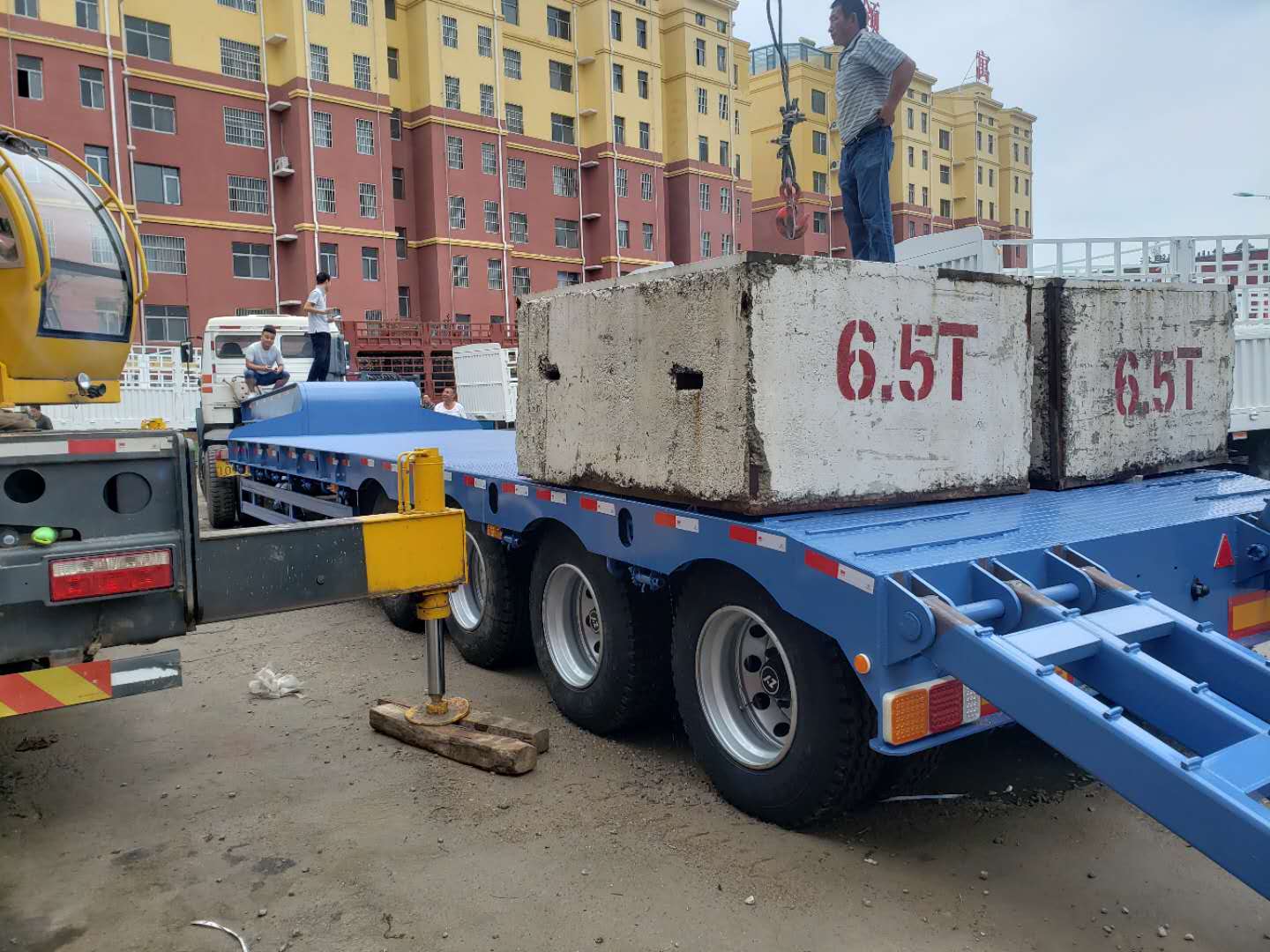 Heavy Duty Aorong 4 axle 80-120Ton Lowbed Trailer with 40 Ton Two Speed Landing Gear