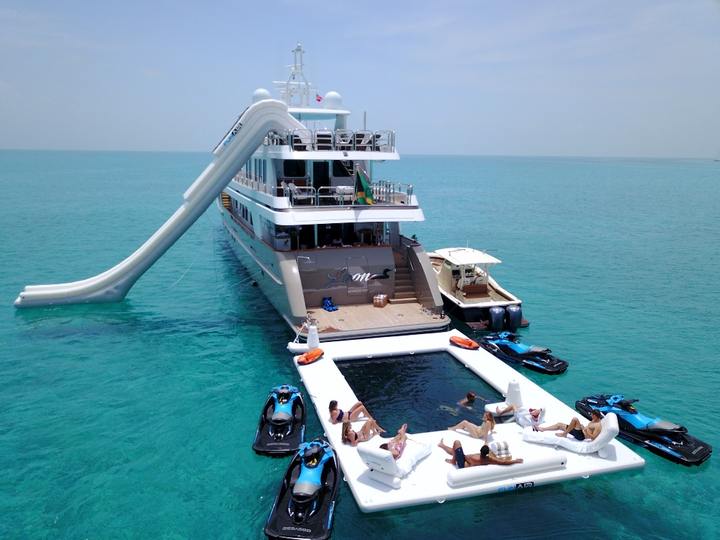 New Portable Inflatable Floating Ocean Sea Swimming Pool Protective Anti Ocean Pool With Netting Enclosure For Yacht